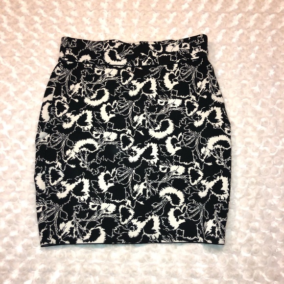 RAG & BONE Liberty Floral Print Skirt Ivory - Picture 2 of 8